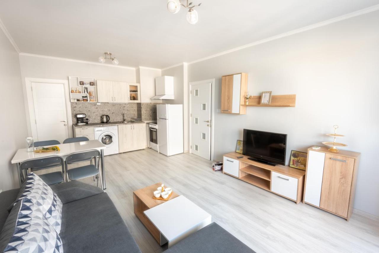 Lovely 1Bed Apartment For 4 Guests & Free Parking พลอฟดิฟ ภายนอก รูปภาพ
